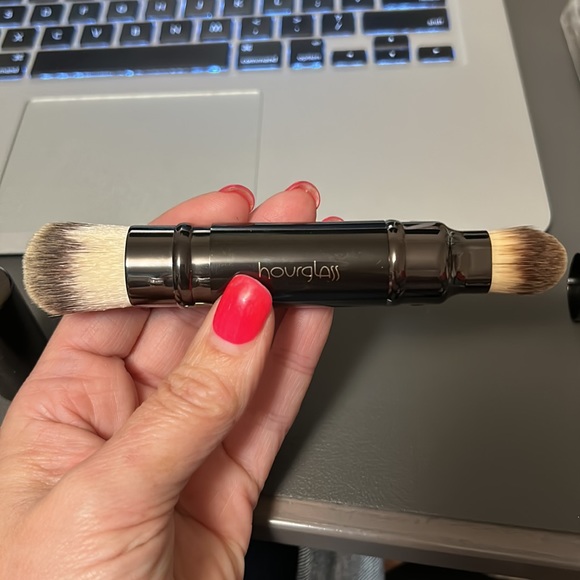 Hourglass Makeup Hourglass Retractable Double Ended Complexion